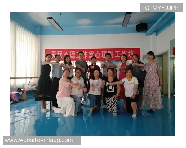 少些抱怨收获更多爱德华兹半场表现亮眼贡献13分4板2助