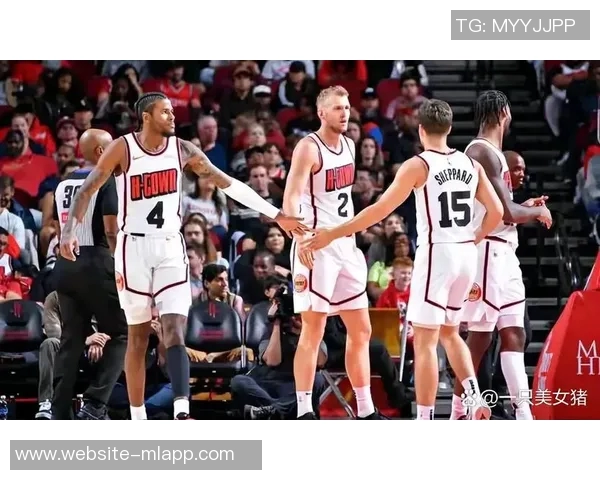 美媒分析开拓者若欲季后赛必留罗威交易价值不足首轮选秀权 美媒分析开拓者若欲季后赛必留罗威交易价值不足首轮选秀权